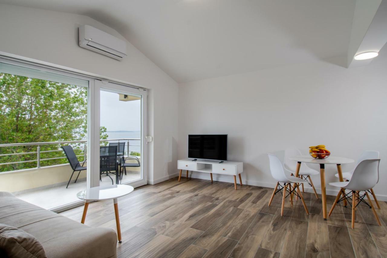 Apartments Mijo Dugi Rat Luaran gambar