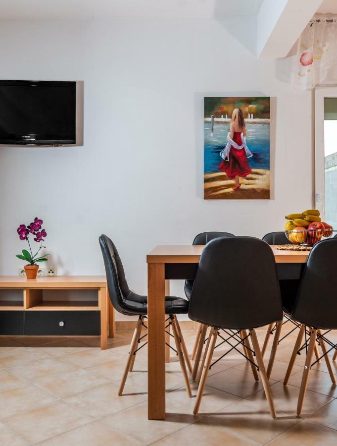 Apartments Mijo Dugi Rat Luaran gambar